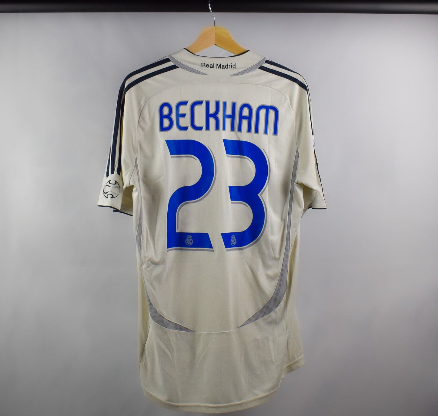 2006/07 Real Madrid home shirt (BECKHAM #23)-M