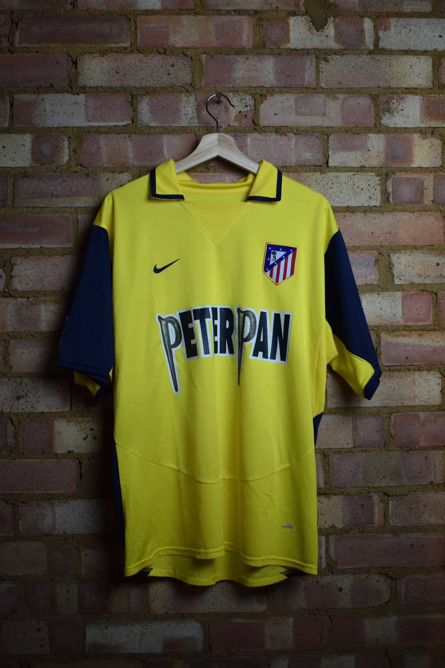 2003/04 Atletico Madrid away shirt