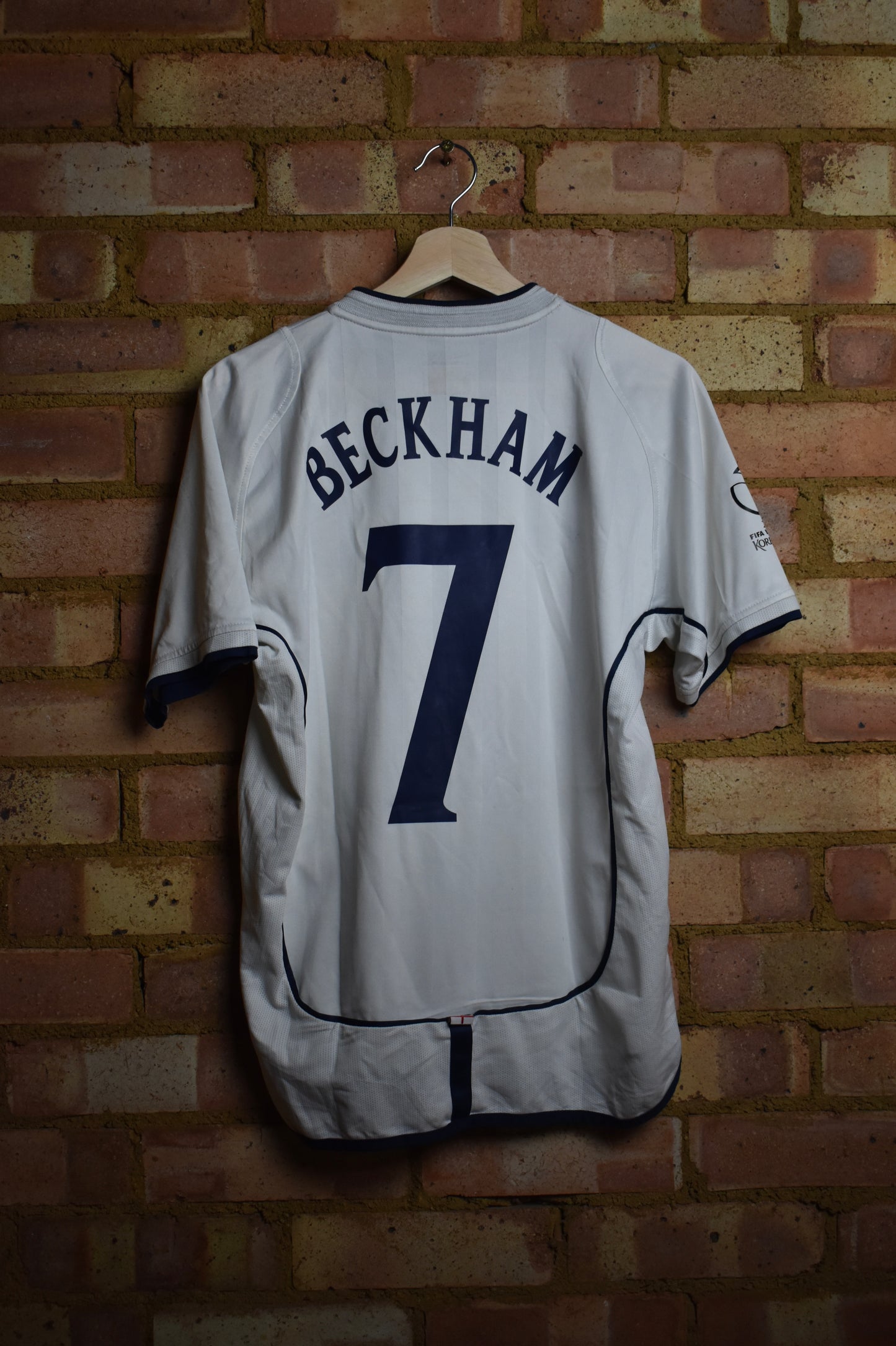 2002 England home shirt *BECKHAM #7* - S