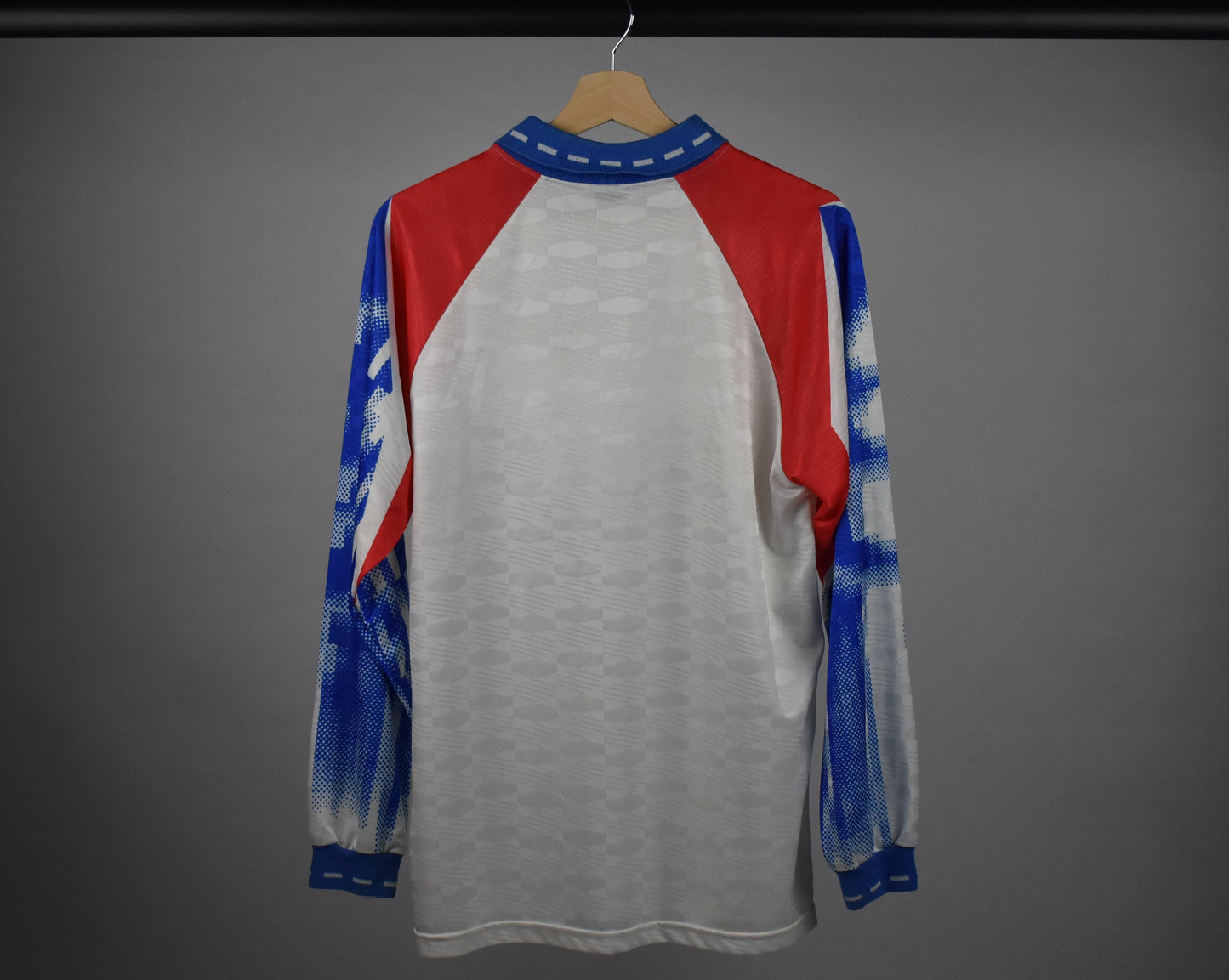 1992/93 Lyon home shirt - L