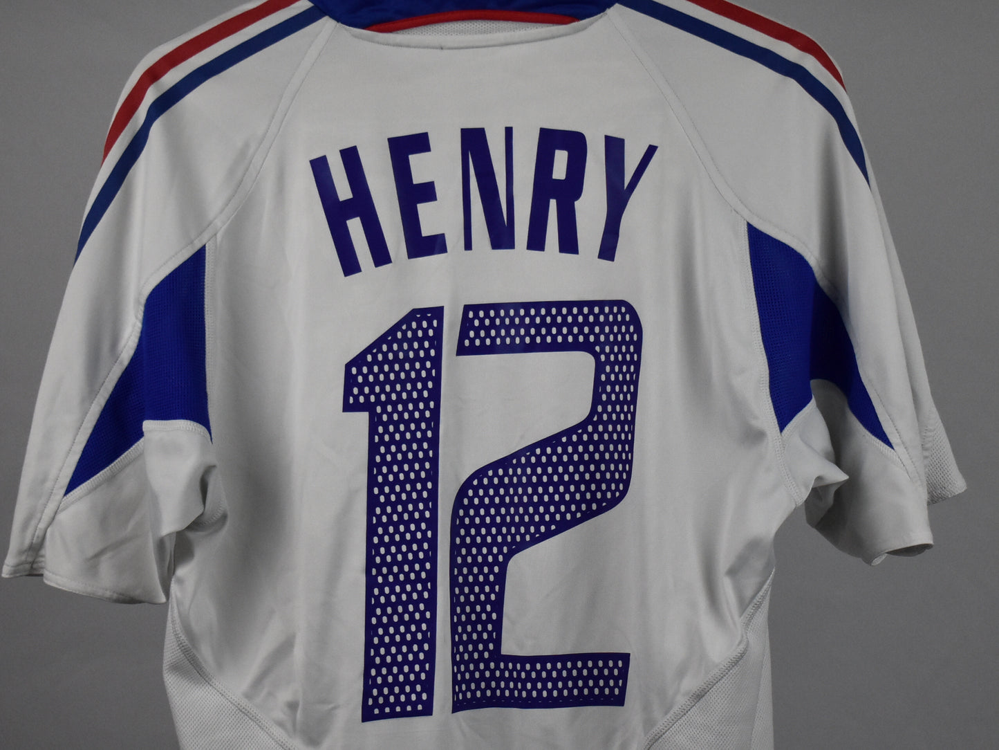 2004 France away shirt (#12 HENRY) - M