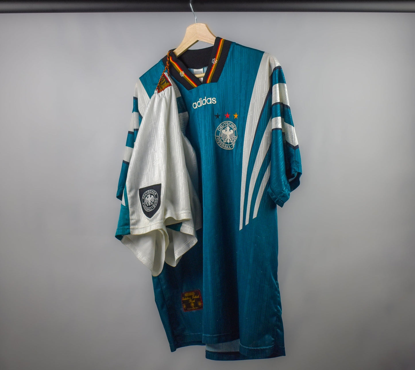 1996 Germany away *FULL KIT*-XL/32"