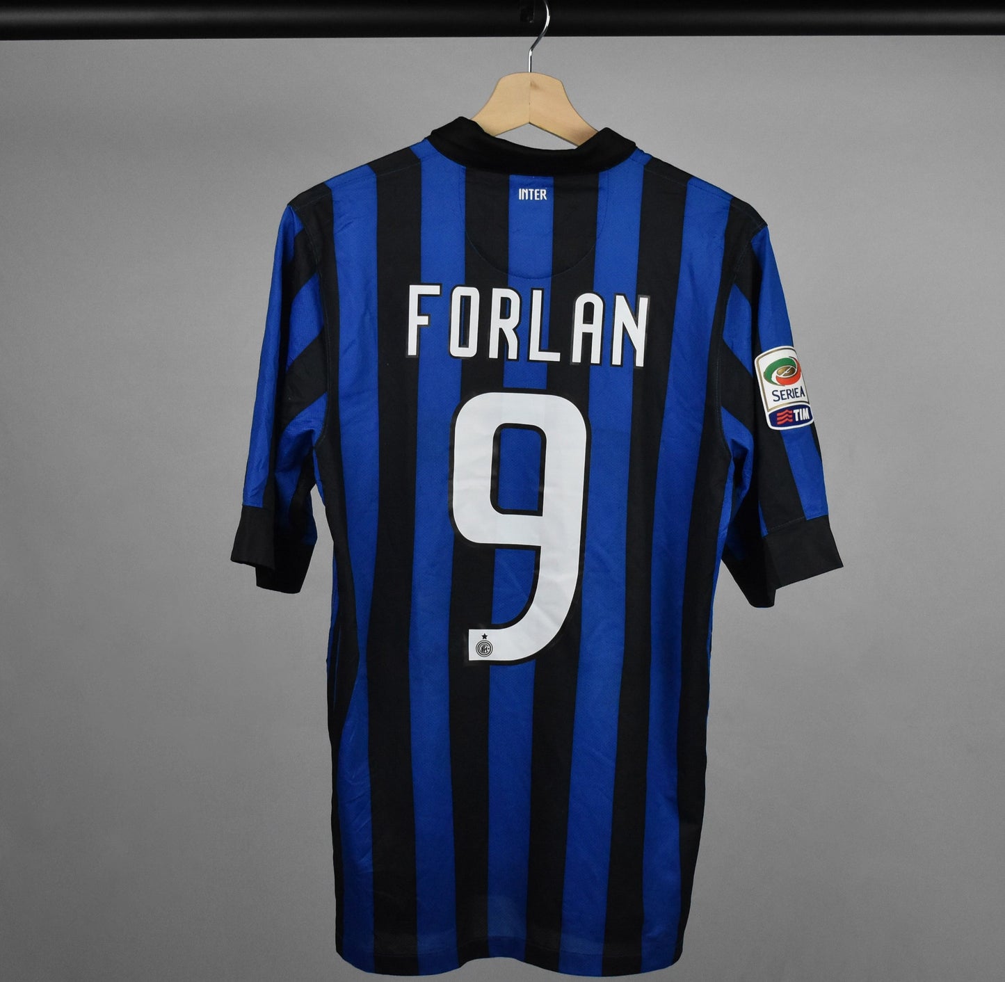 2011/12 Inter Milan home shirt (#9 FORLAN)-S