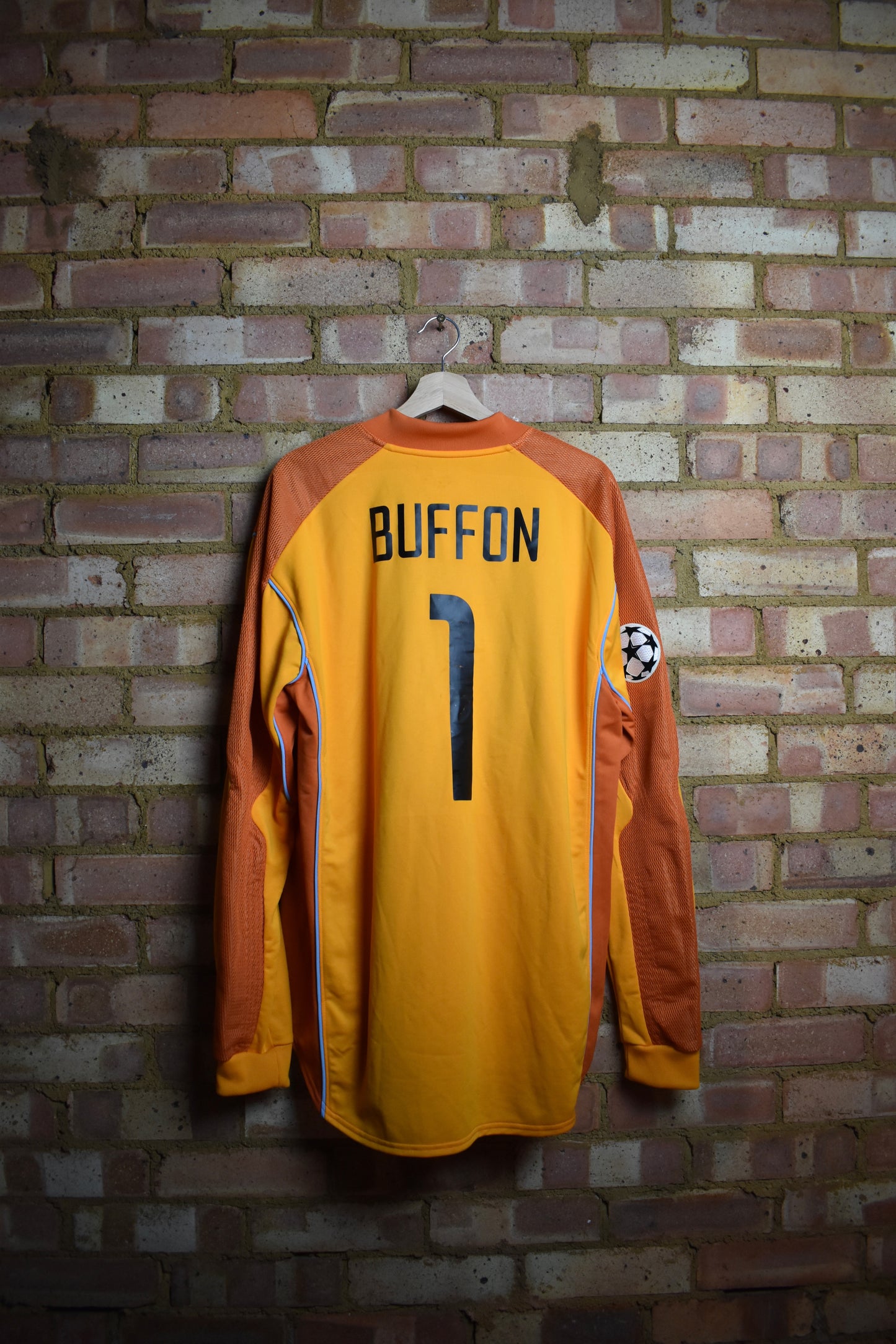2003/04 Juventus GK away shirt *BUFFON #1* - XL