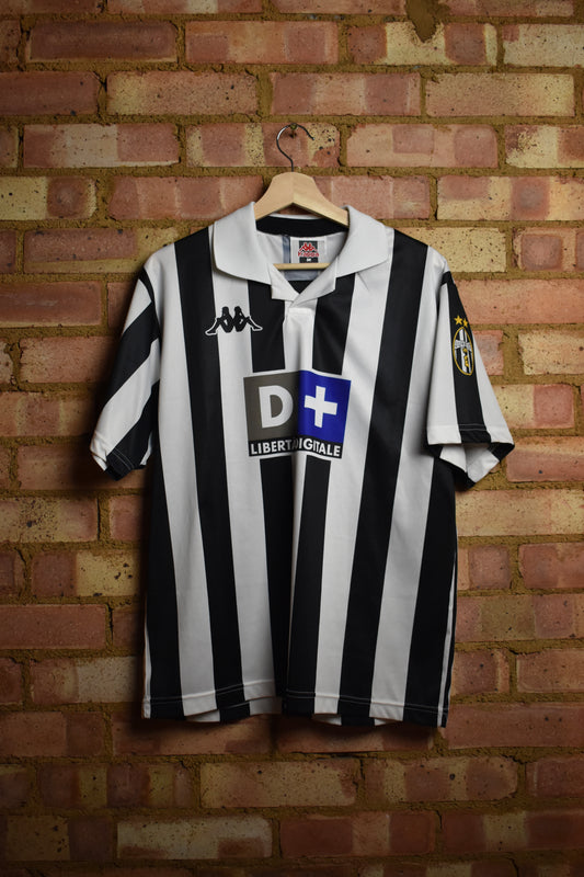 1998/99 Juventus home shirt *ZIDANE #21* - M