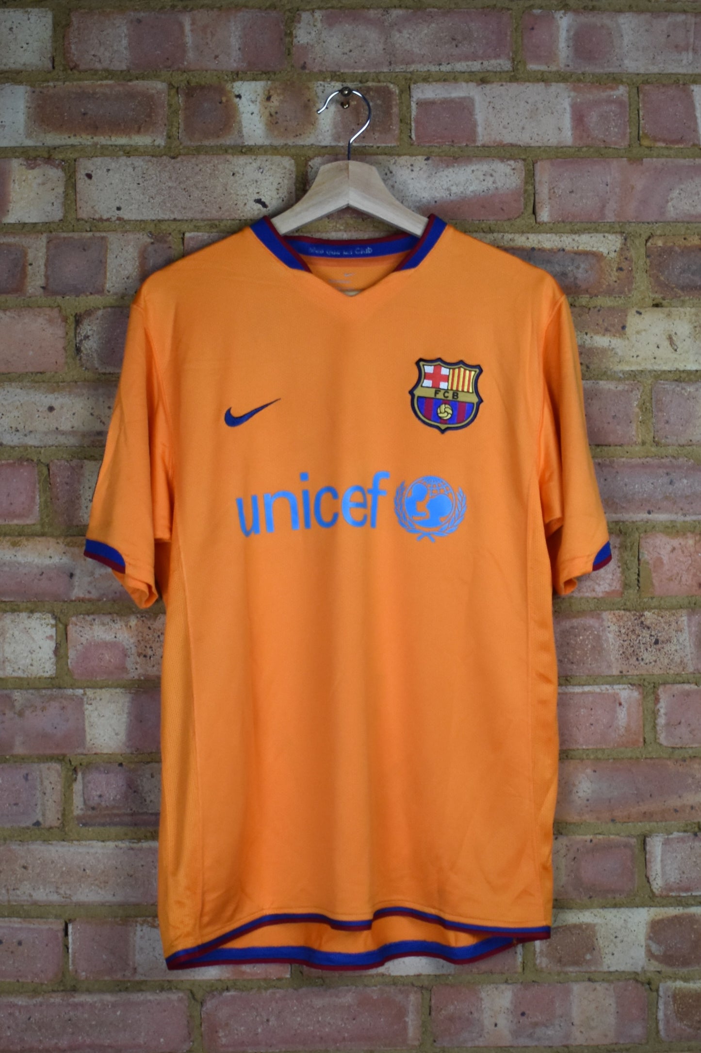 2006/07 Barcelona away shirt #10 RONALDINHO - M