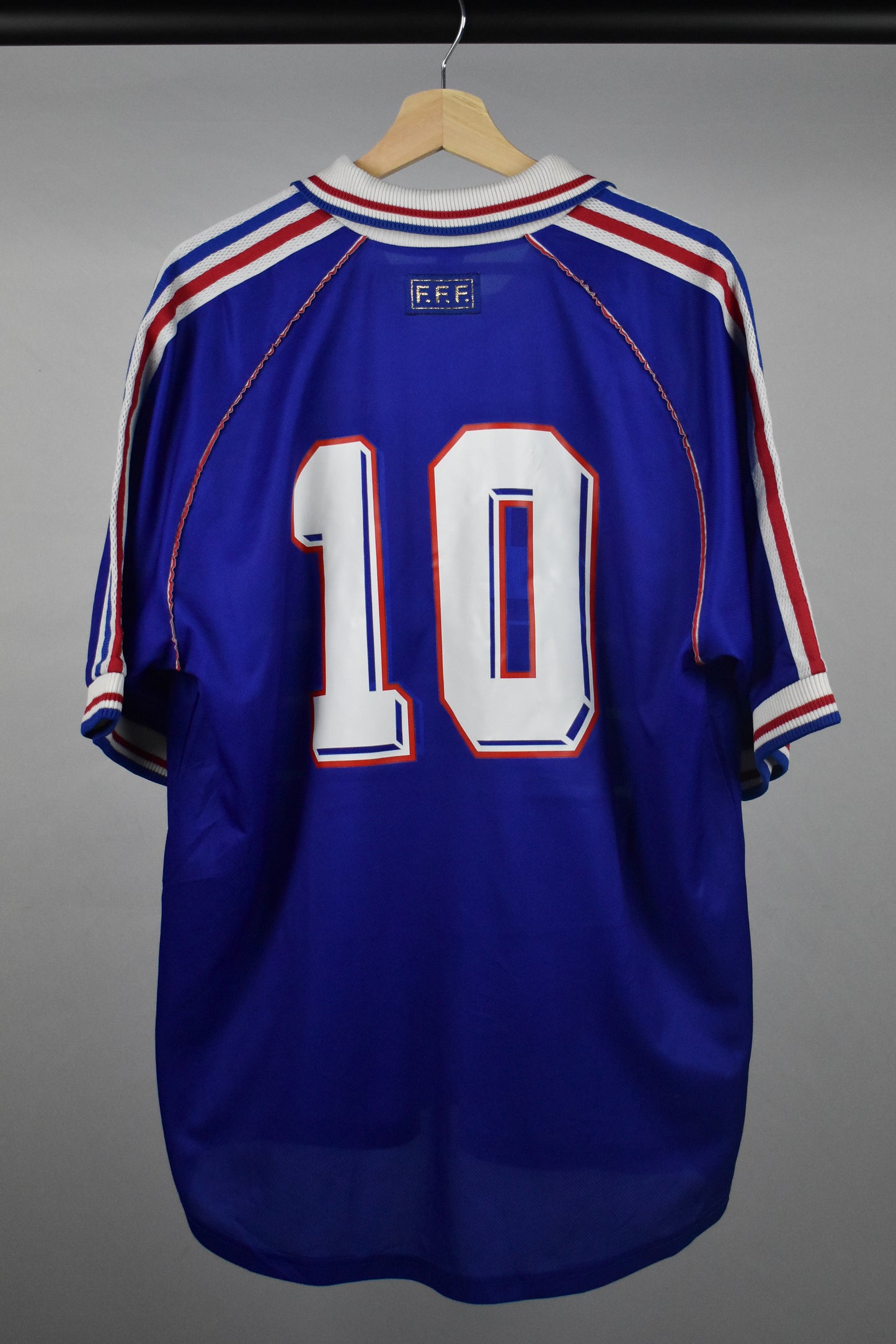1998/99 France home shirt #10 - L