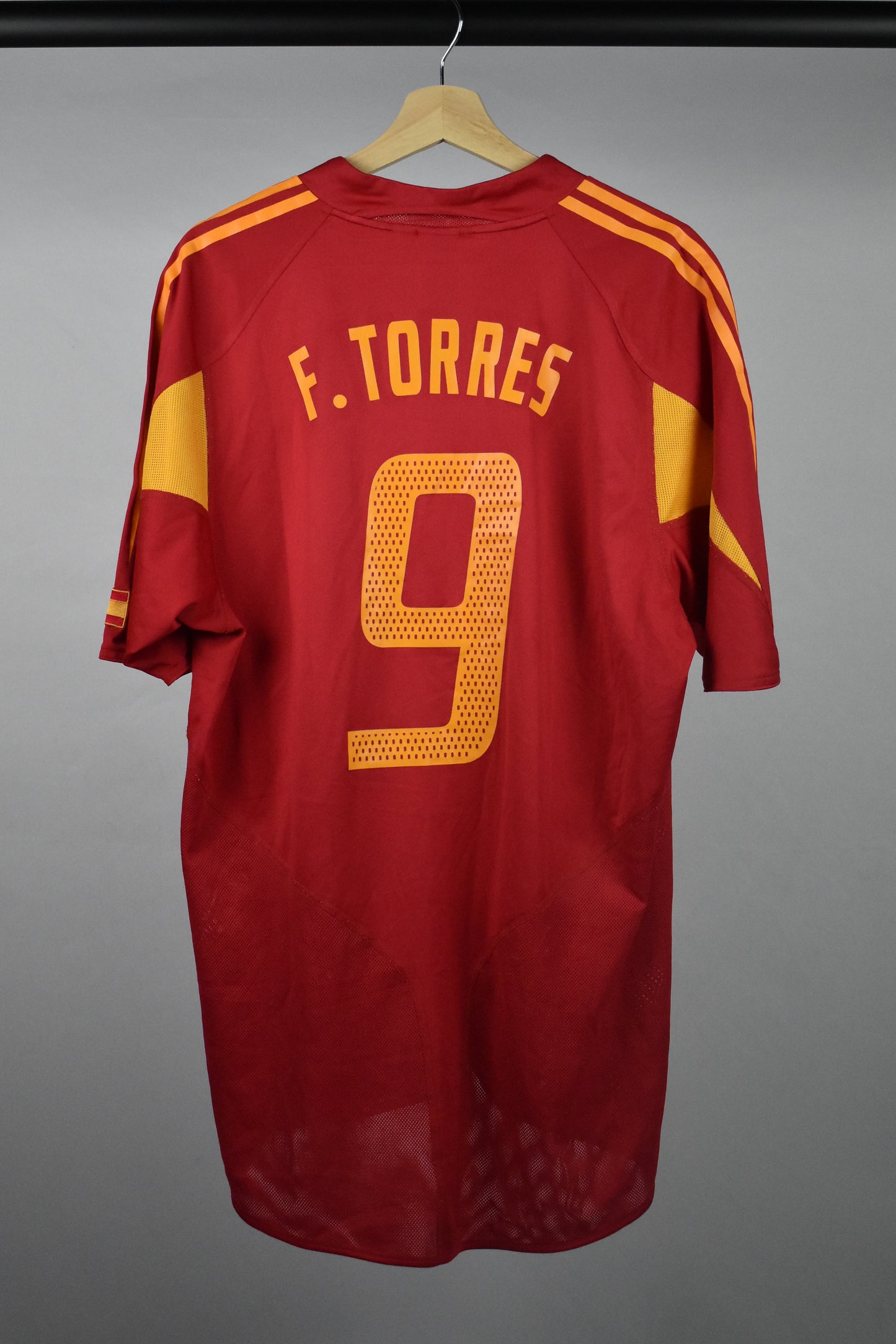 2004 Spain home shirt *TORRES #9* - L