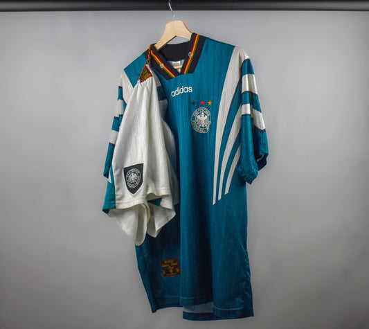 1996 Germany away *FULL KIT*-XL/32"
