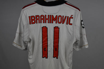 2010/11 AC Milan away shirt (#11 IBRAHIMOVIĆ)-M